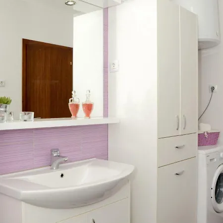 Apartamento Spacious In With Terrace